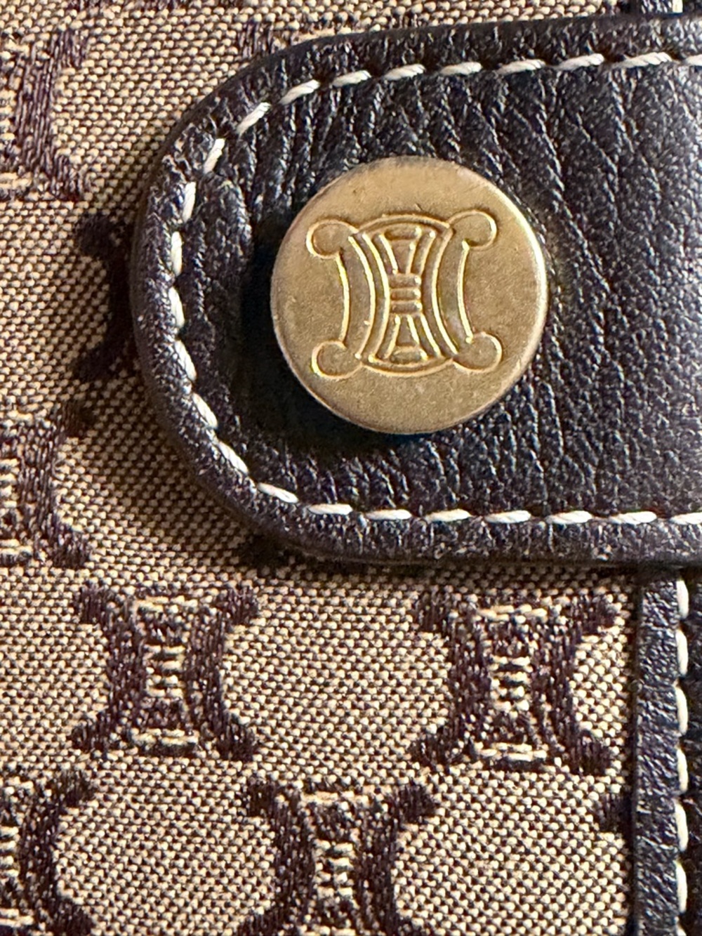 Vintage Celine Macadam bi-fold Wallet - Picture 7 of 14